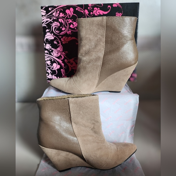 Qupid 💘 slip-on leather booties - Picture 2 of 8